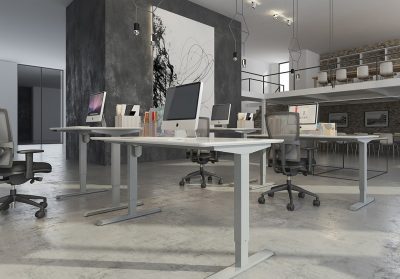 Elektromosan állítható magasságú asztalok